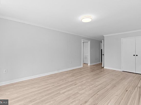 4th image of 3970 Bel Pre Rd APT 4