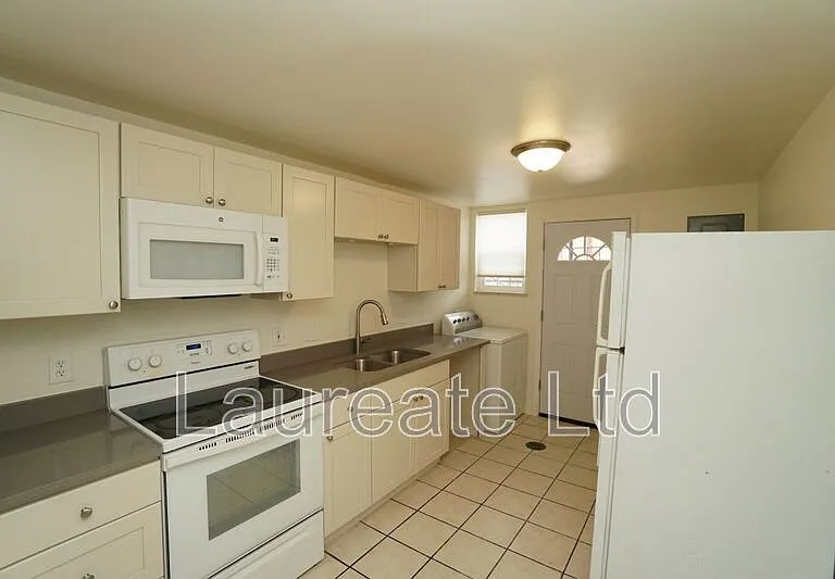 1118 Rosemary St #3 — Photo 4