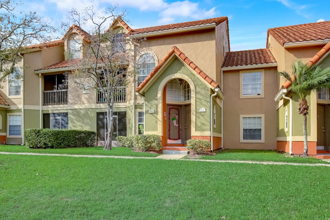 Fountainhead Cir-009