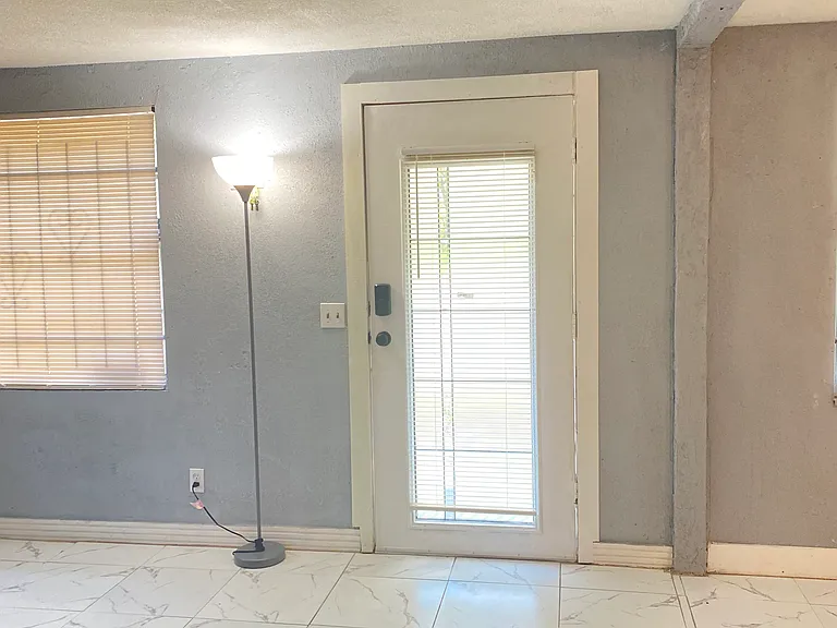 2553 Martha St #1-5 — Photo 24