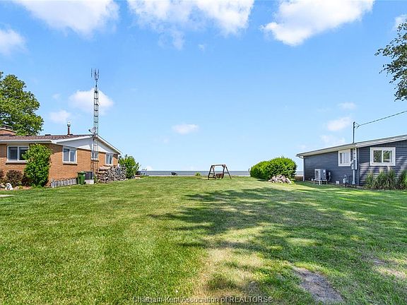 2nd image of 85 Island Cres