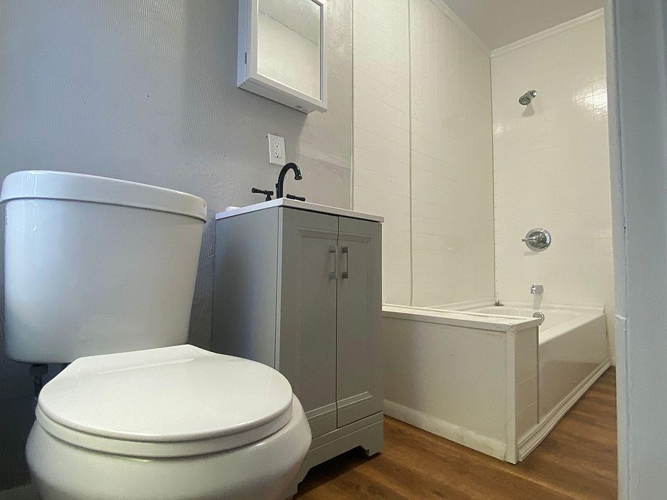 2nd image of 416 S 18th St Floor 1