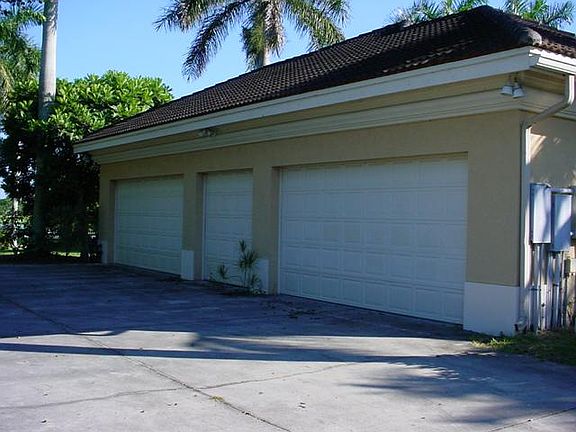 3rd image of 10540 El Caballo Ct