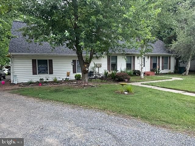2nd image of 3830 Seymour Dr