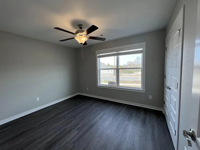 1536 N Pershing St — Photo 9