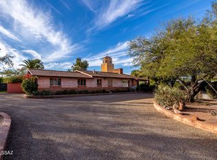 190 S Randolph Way, Tucson, AZ 85716