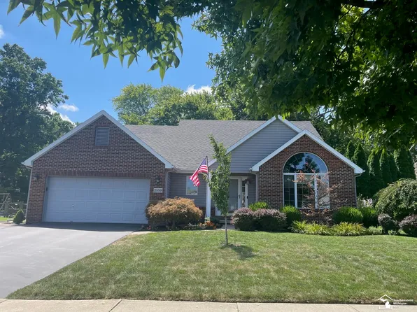 2559 Chapel Creek Dr, Lambertville, MI 48144