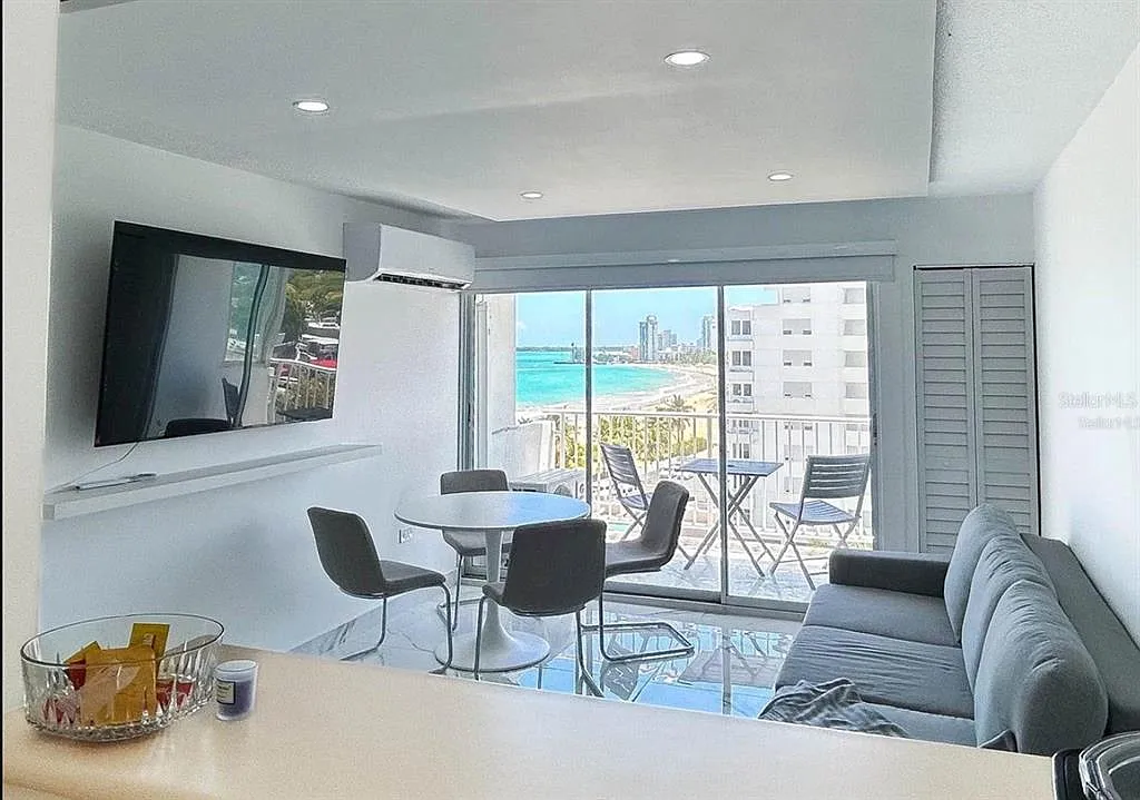 1 bed, 1.0 bath, 491 sqft, $1,900 — Photo 3