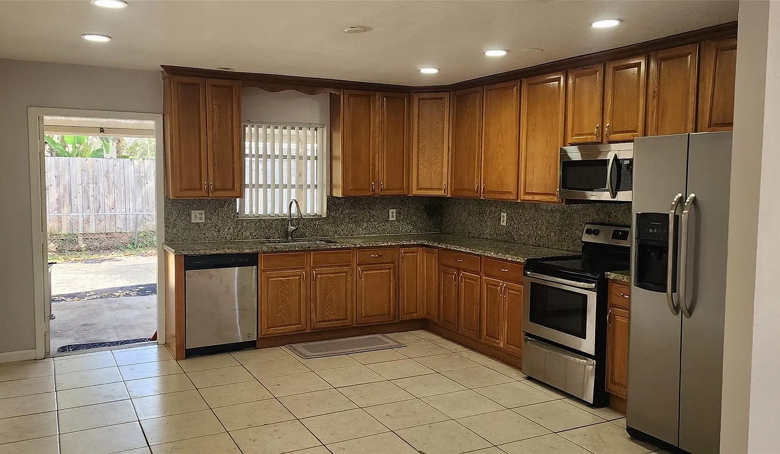 2005 SW 99 Avenue, Miramar, FL 33025 — Photo 1