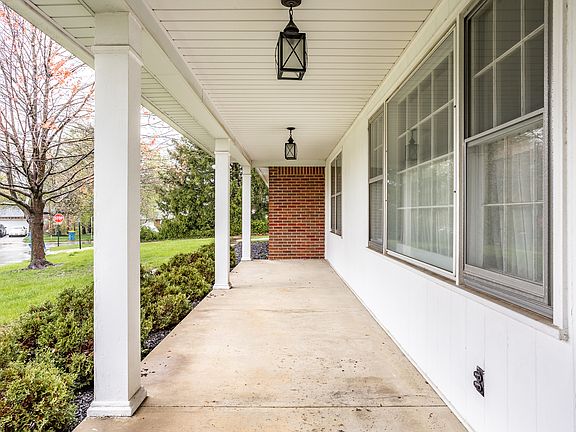 4th image of 5258 E 72nd Pl
