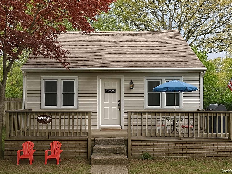 1st image of 5 Pinewood Drive