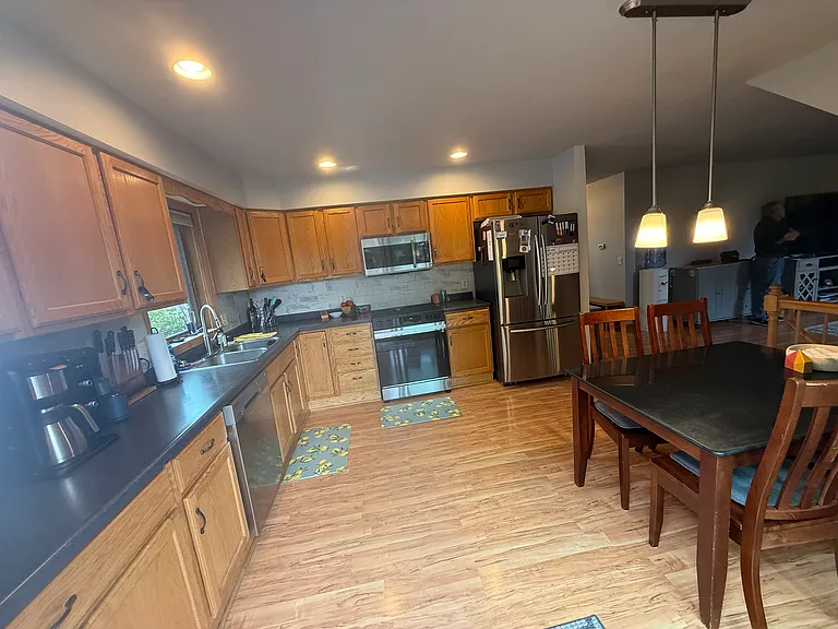 606 Samuel Dr — Photo 7