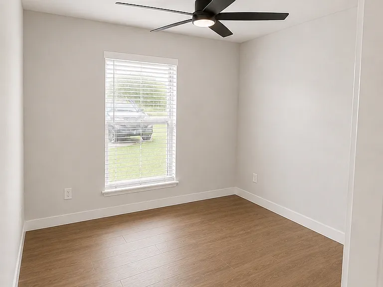507-509 Fairway Dr — Photo 5