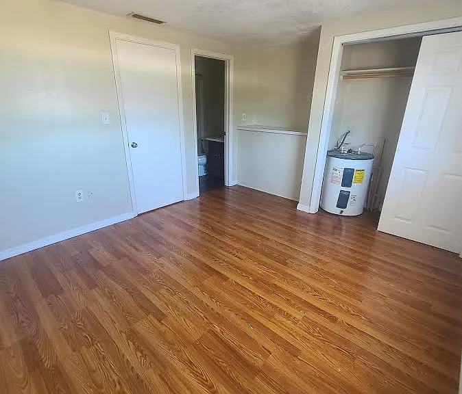 4809 Grand Blvd #5 — Photo 4