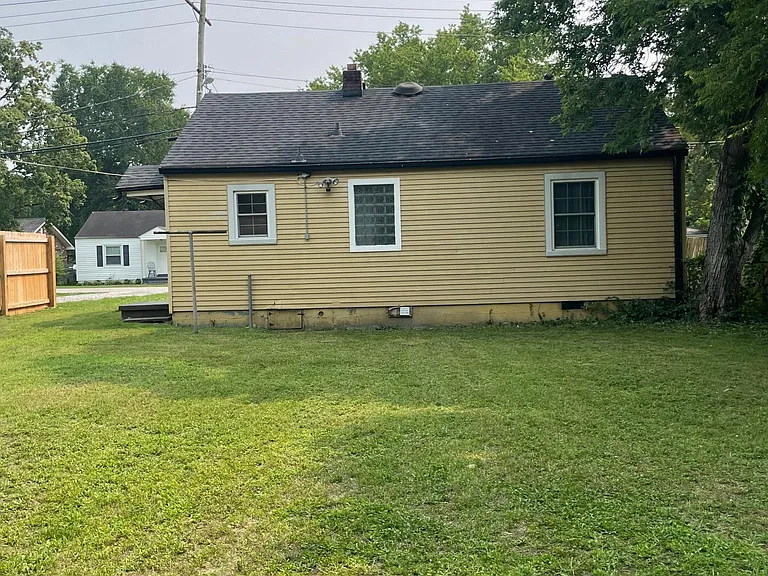 333 Hickory St — Photo 17