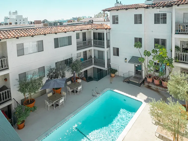 Villa Luanne Apartments — Photo 21
