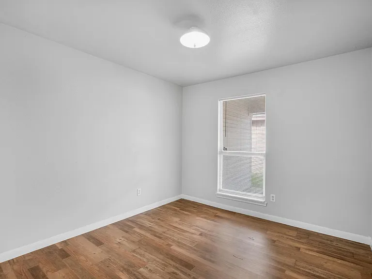 9212 Coral Ln — Photo 14