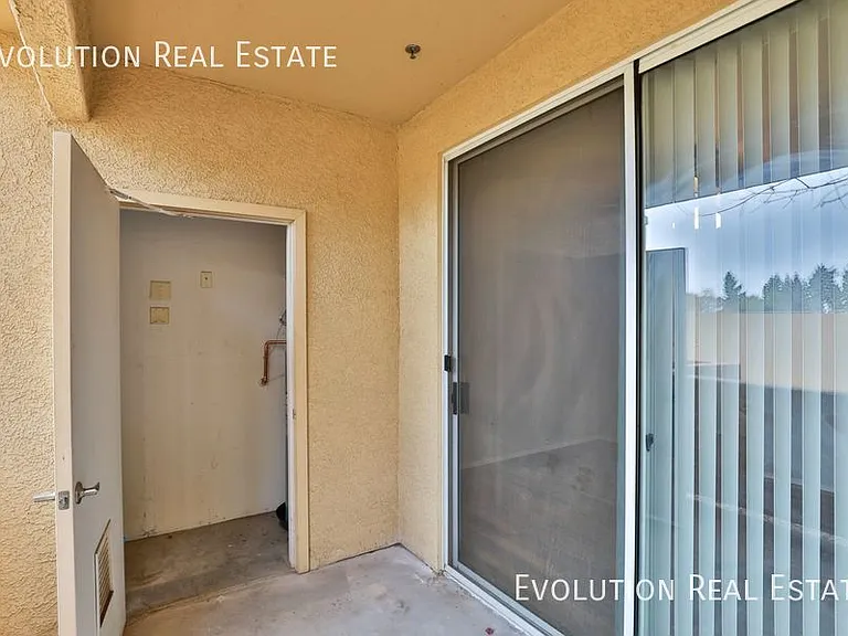 2134 E Broadway Rd #1049 — Photo 22
