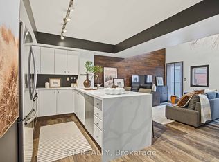 21 Earl St #323, Toronto, ON M4Y3C8