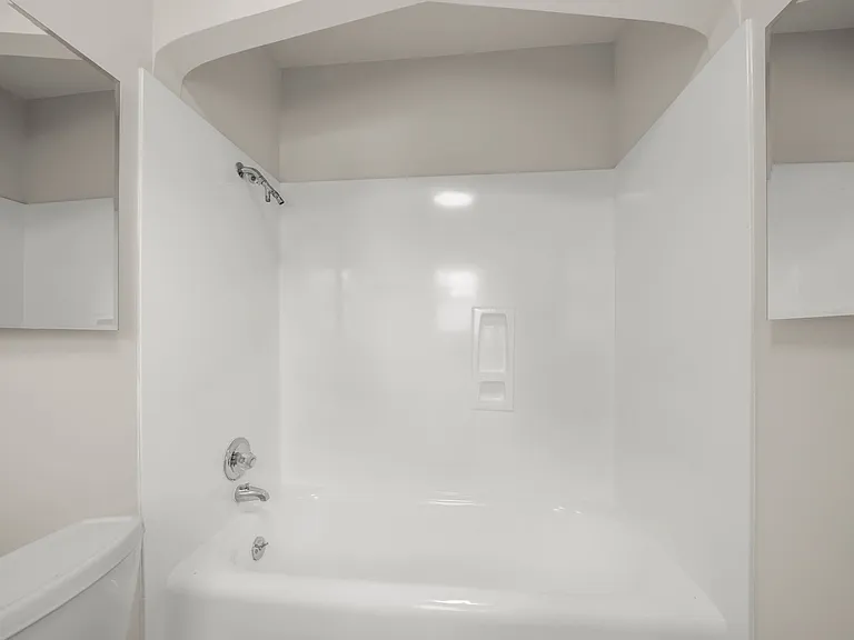 554 Edgewood Rd — Photo 32