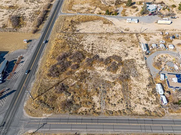 6970 Quarter Horse Ave, Pahrump, NV 89061