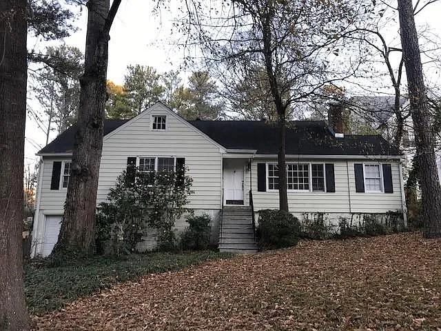 1086 Canter Rd NE photo 1