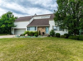 6135 Grail Cir NW, Canton, OH 44708