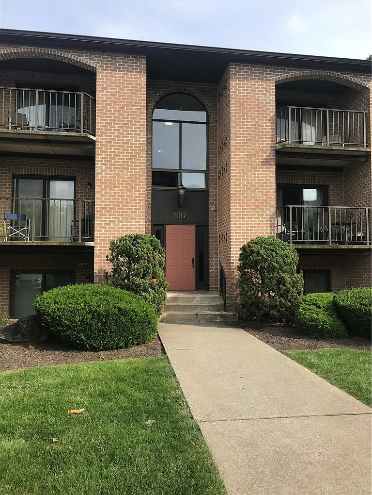 2 bed, 2.0 bath, 1250 sqft, $1,800 — Photo 1