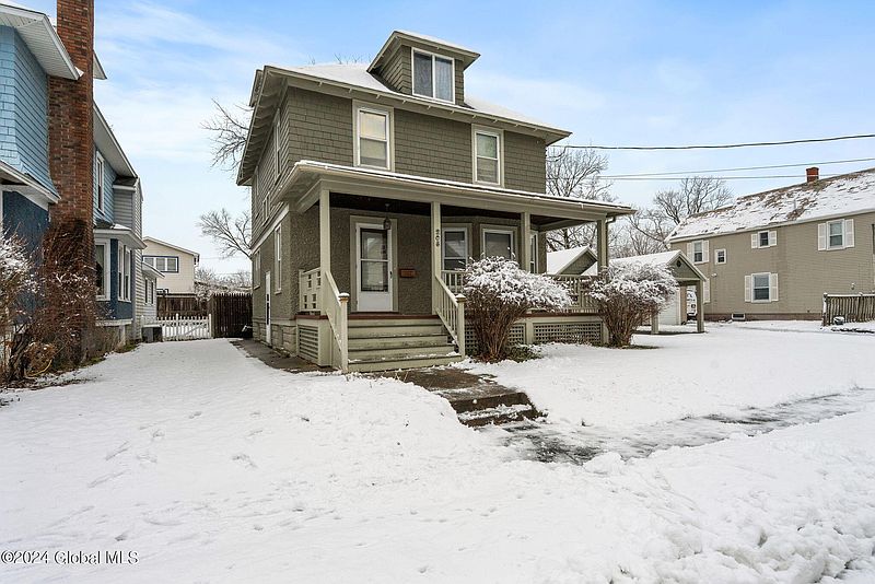 2nd image of 208 1st Street