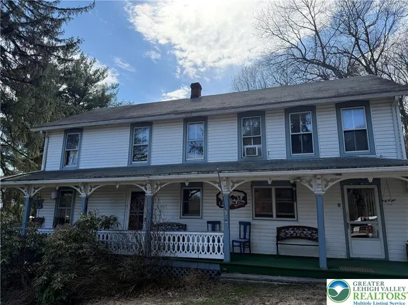 1227 Valley Rd, Tamaqua, PA 18252