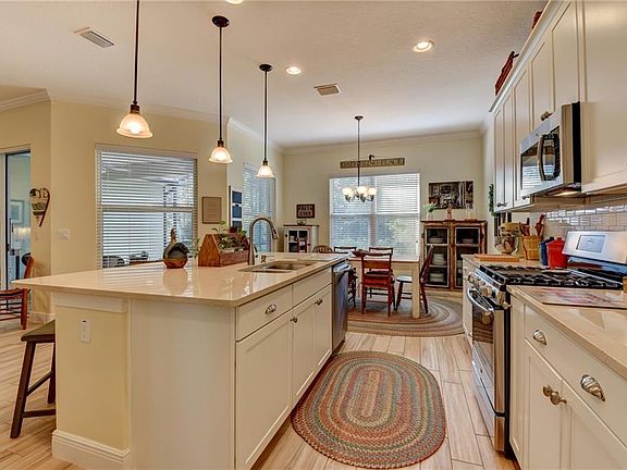 4th image of 126 Ivydale Manor Dr