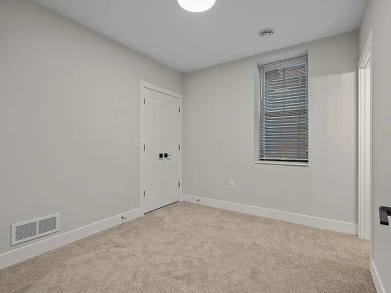 2413 1st Ave S #103 — Photo 28