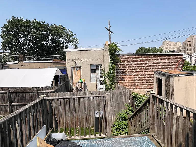 42.5 Jewett Ave #1 — Photo 15