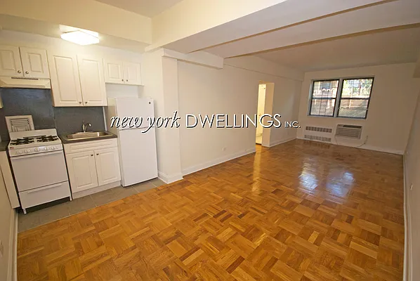 Rented by New York Dwellings LLC | media 25