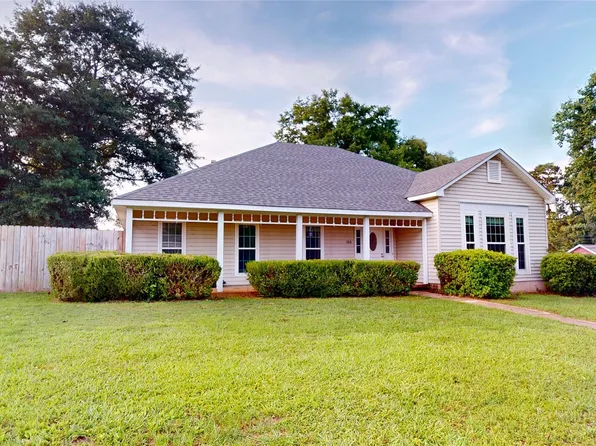 388 Kingston Ridge Rd, Prattville, AL 36067