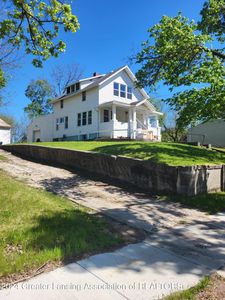 929 Dakin St, Lansing, MI, 48912