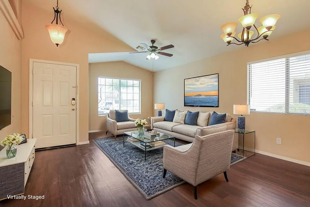 3 bed, 2.0 bath, 1681 sqft, $1,745 — Photo 3