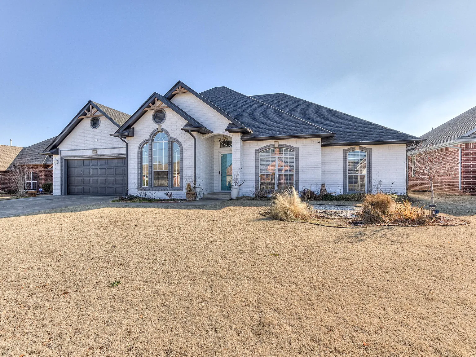 4 bed, 2.5 bath, 2198 sqft, $2,400 — Photo 3