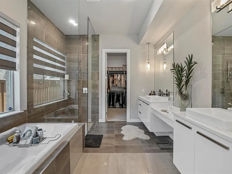 5322 Statesman Ln — Photo 34