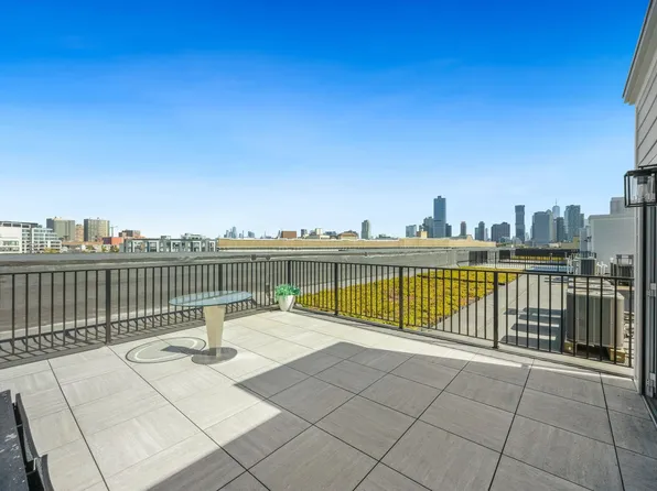 425 3rd Street image 22 of 41