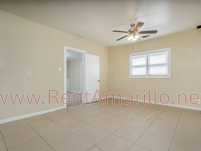 2047R S Hughes St — Photo 5