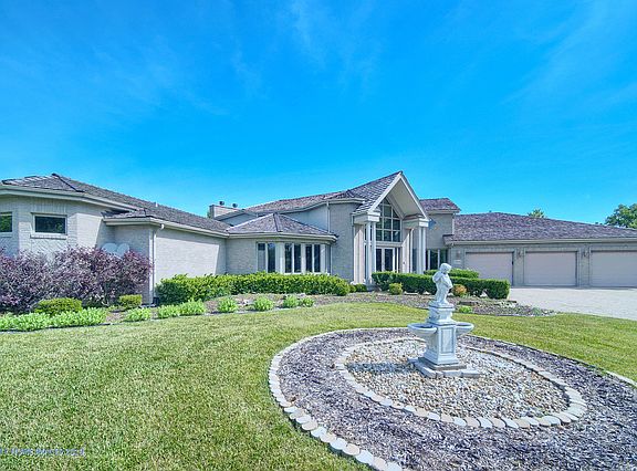 5th image of 11930 Pine Grove Ct