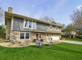 6821 Creston Rd, Edina, MN 55435