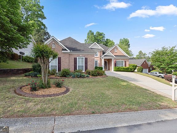2nd image of 2652 Neighborhood Walk S