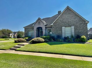 850 Troutbeck Dr, Baton Rouge, LA 70810