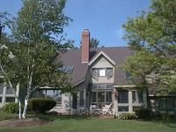 10 Seasons, New London, NH 03257