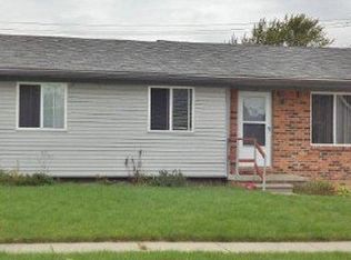 25961 Lehner Ct, Roseville, MI 48066