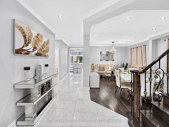 5th image of 70 Florette Pl