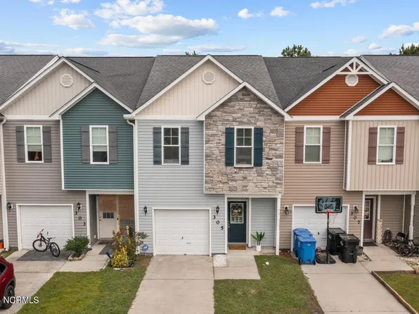 305 Cedar Island Trail, Holly Ridge, NC 28445