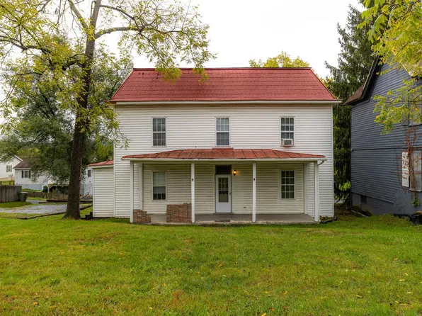 817 Grayson Ave, Waynesboro, VA 22980